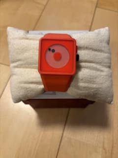 美品】NIXON(ニクソン) NEWTON 時計 オレンジ色 - メルカリ