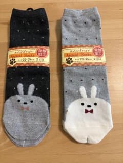 【新品・未使用】うさぎ柄ソックス(発熱加工)2足セット×2種 22-24cmのサムネイル