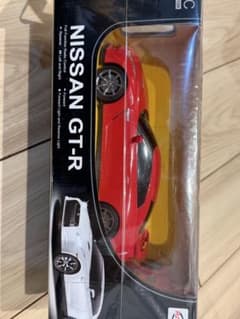 RASTAR NISSAN GT-R ラジコンカー 1/24のサムネイル