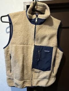 S*N様 Patagonia フリースベスト ベージュ×ネイビー Mのサムネイル
