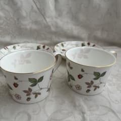 Wedgwood ワイルドストロベリー カップ・ソーサーセットのサムネイル
