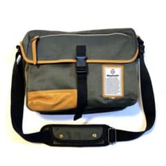 Bianchi ビアンキ　ショルダーバッグ　メッセンジャーバッグ　カーキのサムネイル