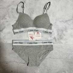 Calvin Klein CK ブラ＆ショーツセット グレー Sサイズのサムネイル