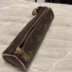 ✨ルイヴィトンの✨ゴルフボール入れ✨のサムネイル