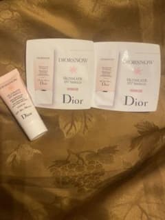 Dior スノーUVシールドトーンアップ50＋のサムネイル