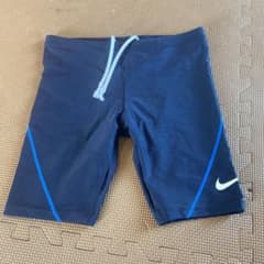 めいめい様専用✳︎NIKE ナイキ 水着のサムネイル