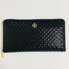 トリーバーチ エナメル ラウンドジップ 長財布のサムネイル