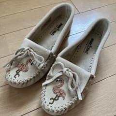 ミネトンカ　モカシンシューズのサムネイル
