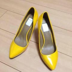 kohakoさん専用  パンプス  イエローのサムネイル