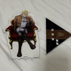 進撃の巨人 エルヴィン アニメイトカフェ 超大型 アクスタ アクリル 