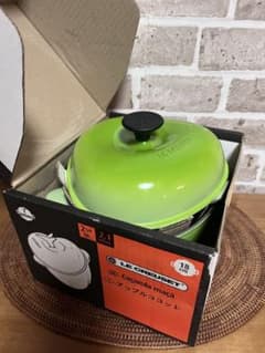 LE CREUSET Apple Cocotte 18cm 両手鍋　廃盤希少品 LE CREUSET Apple Cocotte 18cm 両手鍋 廃盤希少品 - メルカリ