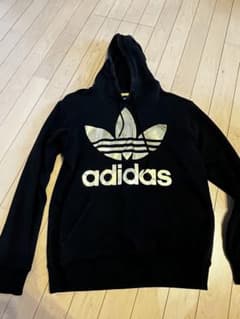 adidasoriginal パーカー スウェットのサムネイル