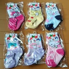 新品靴下　9～15センチ　女の子　6足セットのサムネイル