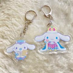【ぴのたん様専用】シナモロール みるく アクリルキーホルダーのサムネイル