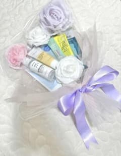 コスメブーケ【韓国スキンケア】展示品｜誕生日/結婚式/ギフト - メルカリ