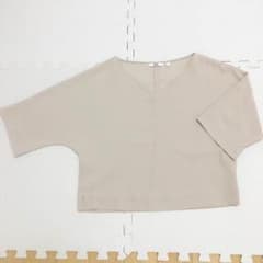 【ユニクロ】ドレープブラウス七分袖☆ベージュのサムネイル
