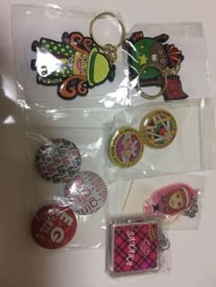 E-girls ガチャ 缶バッチ クリーナーのサムネイル