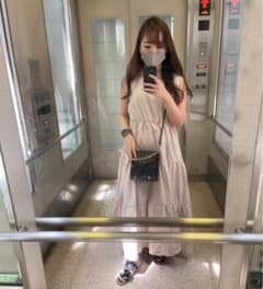 チャールズアンドキース 美品 スタッズ バッグのサムネイル