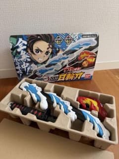 BANDAI 鬼滅の刃DX日輪刀炭治郎モデル 水の呼吸 ヒノカミ神楽 デラックス