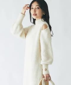 ヘアリーカシミアスリットショルダーワンピース - メルカリ