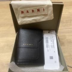 MARNI財布　マル様専用ページのサムネイル