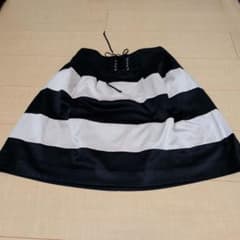 NATURAL BEAUTY BASIC ボーダー フレアスカート XSのサムネイル