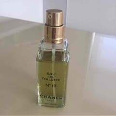CHANEL N19 オードトワレ100㎜＊値下げ＊のサムネイル