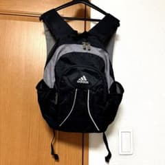 アディダス　リュック　小さめのサムネイル
