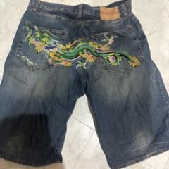 Ed Hardy ドラゴン刺繍 ショートパンツ 40のサムネイル