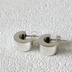 【ラスト1点】Puffy Wide Band Earringsのサムネイル
