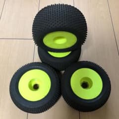 HPI サベージ ブロックタイヤ23mmハブのサムネイル