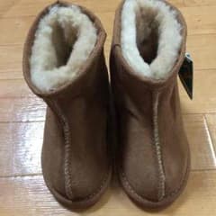 UGGAUSTRALIAのサムネイル