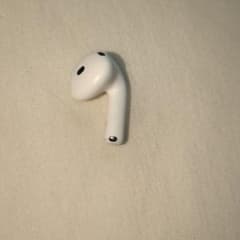 美品 AirPods 第4世代 R片耳 右耳のみ イヤホン A3055 - メルカリ