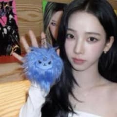 カリナ aespa ソウル ポップアップ doll リッチマン キーリング - メルカリ