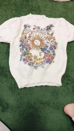 花と太陽の刺繍 半袖ニットセーターのサムネイル