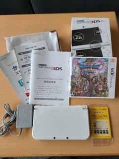 美品！Nintendo 3DS LL　ホワイト　ドラクエソフト付きのサムネイル