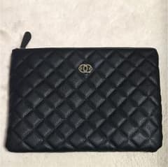 キルティング クラッチバッグ【美品】のサムネイル