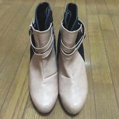 【値下げ！】バイカラーショートブーツのサムネイル