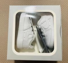 【未使用】NIKEナイキ　ベビーシューズ　ファーストシューズ　ホワイトスニーカーのサムネイル