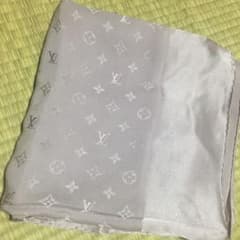 智美様専用！ルイヴィトン　スカーフ  ペールパープルのサムネイル