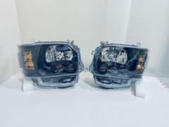 ★新車取外し★ ハイエース 純正 LEDヘッドライト インナーブラック塗装のサムネイル