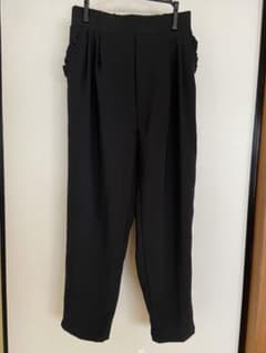 テーパードパンツ　archives アルシーヴ　通勤着　オフィスカジュアル　春服のサムネイル