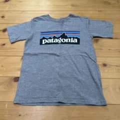 パタゴニア キッズ 半袖Tシャツ⭐︎xs（5-6）グレーのサムネイル