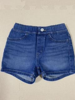 ユニクロ デニムショートパンツ　110のサムネイル