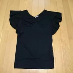 専用    グレイル ブラック Tシャツ 袖フリルのサムネイル