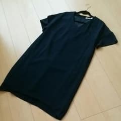 新品　紺色ワンピース　サイズMのサムネイル
