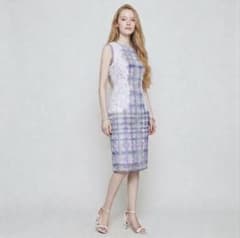 Tadashi Shoji ノースリーブひざ丈ワンピース US 4 極美品✨ TADASHI SHOJI ノースリーブワンピース サイズ0 - メルカリ