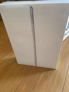 【新品未使用】＊なっつん様専用＊iPad 32GB シルバーWIFIモデルのサムネイル