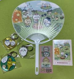 ちいかわ　ちいかわぽけっとうちわ　入場特典しおり　アクリルキーホルダー5のサムネイル