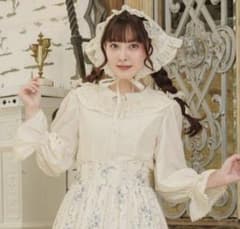 新品未開封 LL クラロリくる実 しまむら フリルブラウス アイボリーのサムネイル